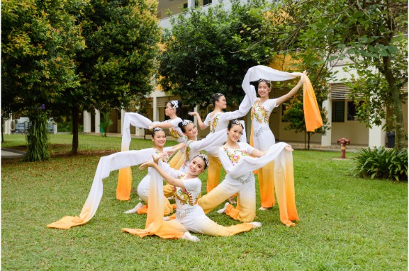 Chinese Dancers in the garden